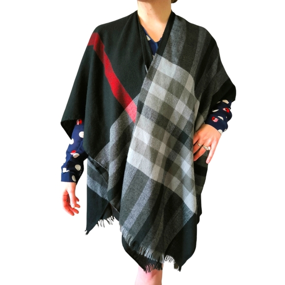 Fraas Plaid Aztec Boho Poncho - Picture 1 of 2